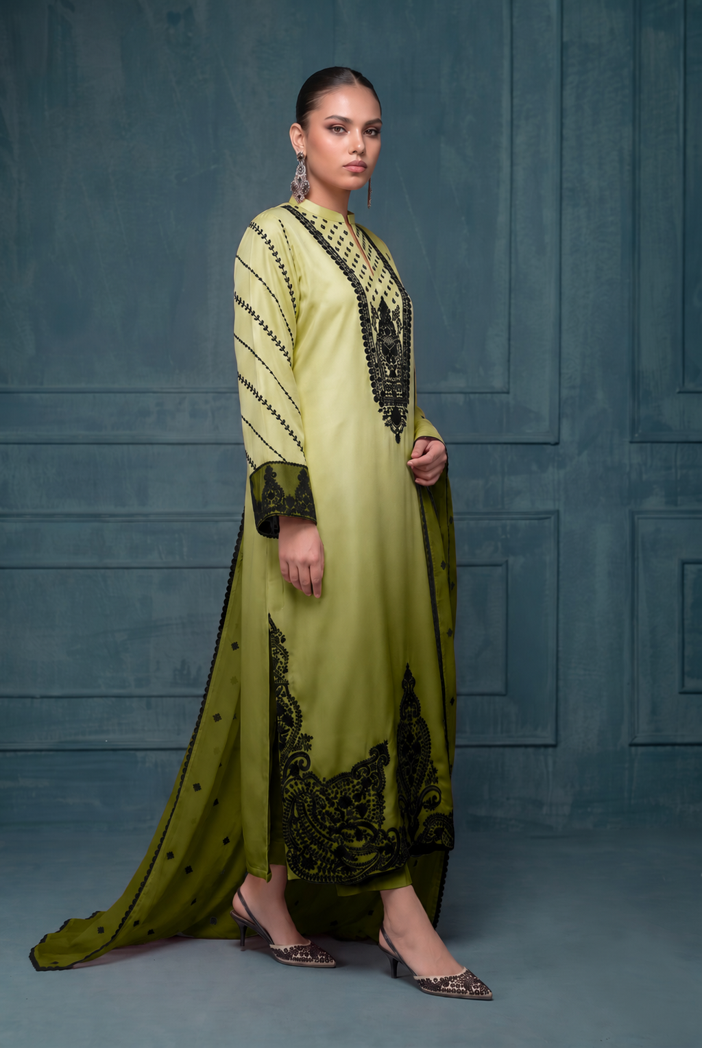Safa Luxury Trendz Satin 3-Piece Suit
