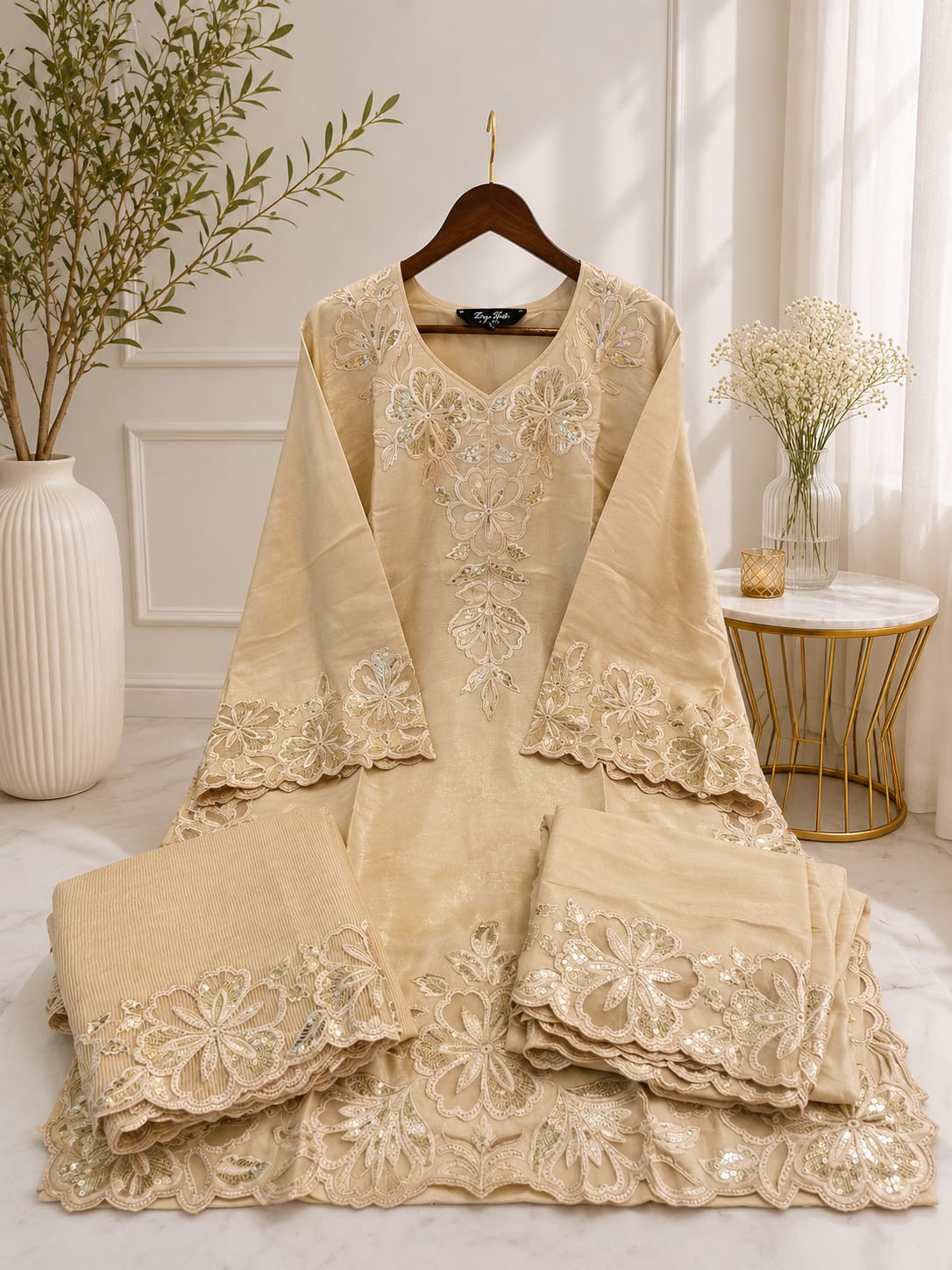 Zoya Studio ZS-1241 Roman Glass 3-Piece Suit product image 3